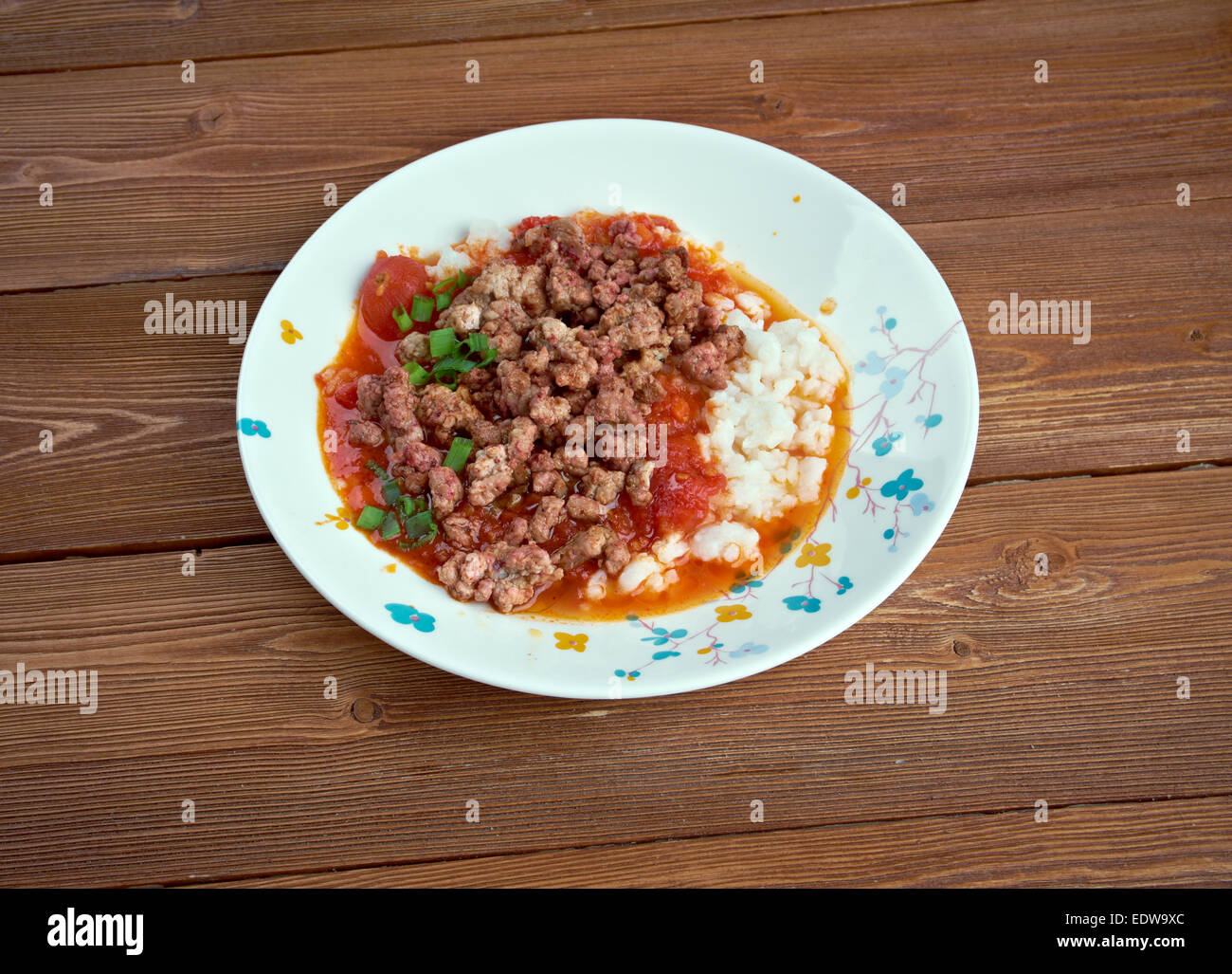 Ali Nazik kebabı - Turkish appetizer of meat, tomatoes and rice Stock Photo