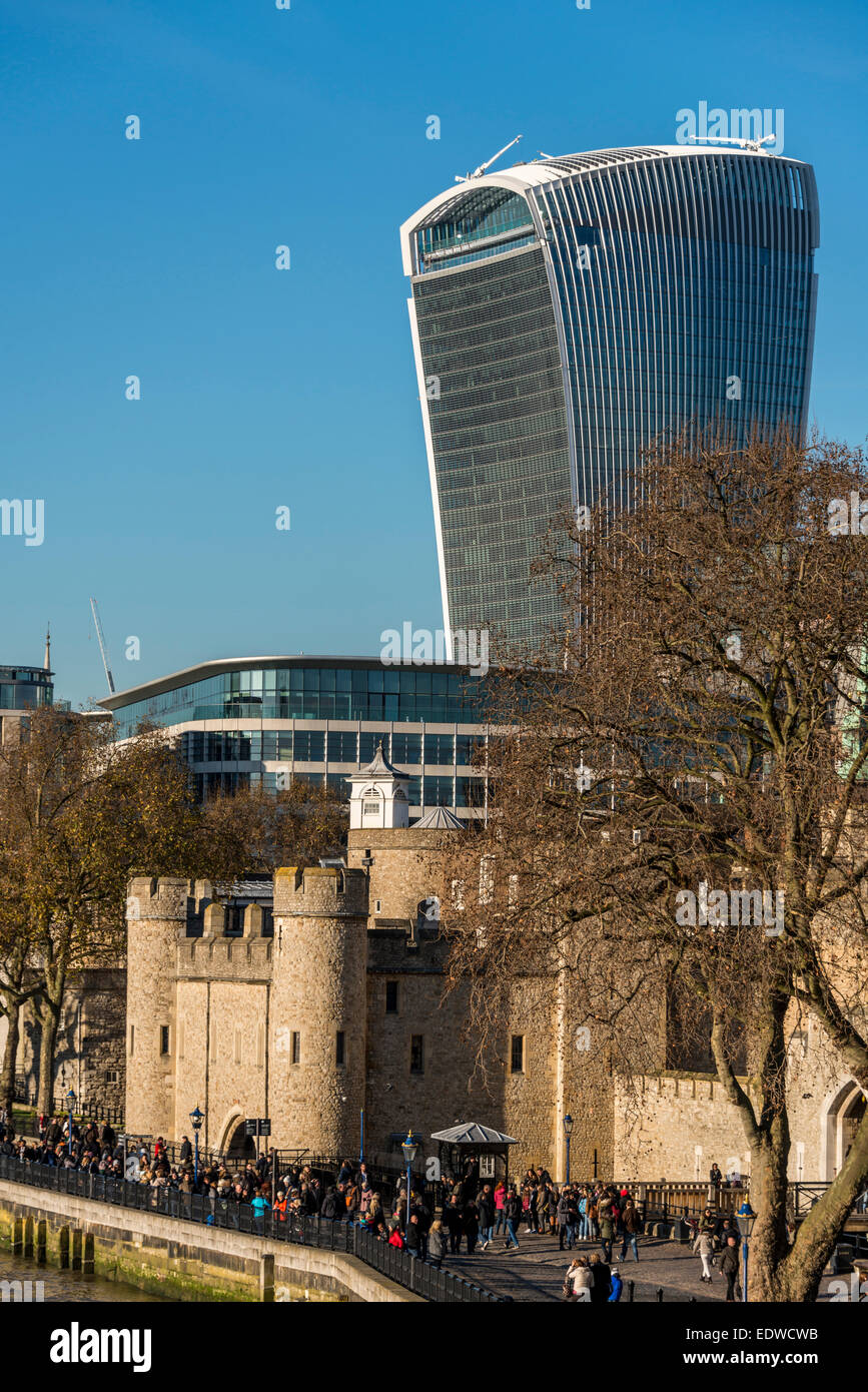 Looking over the Tower of London to the Walkie-Talkie Building on Fenchurch Street, City of London Stock Photo