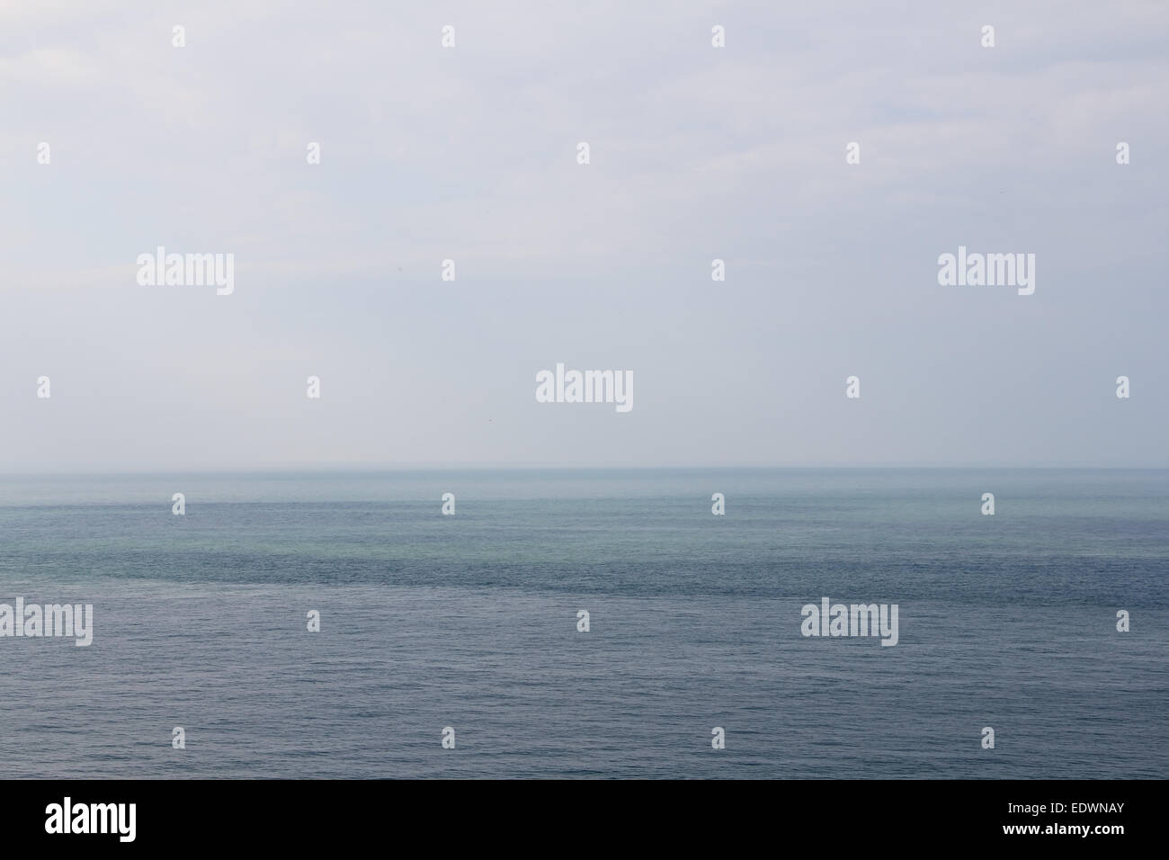 Horizon over sea hi-res stock photography and images - Alamy