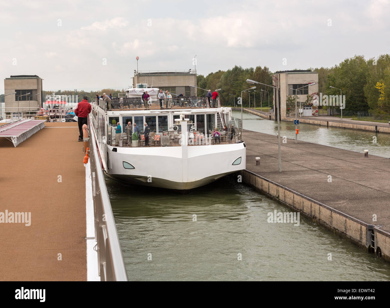 River lock danube hires stock photography and images Alamy