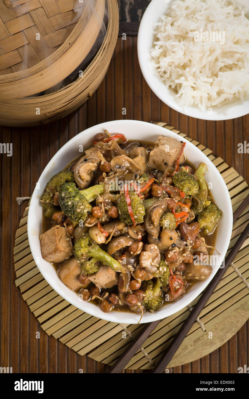 stir fried vegetables in a chinese wok Stock Photo Alamy