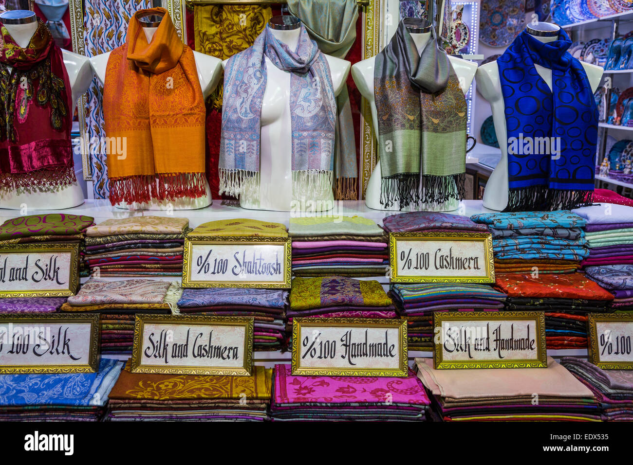 Scarf shop hi-res stock photography and images - Alamy
