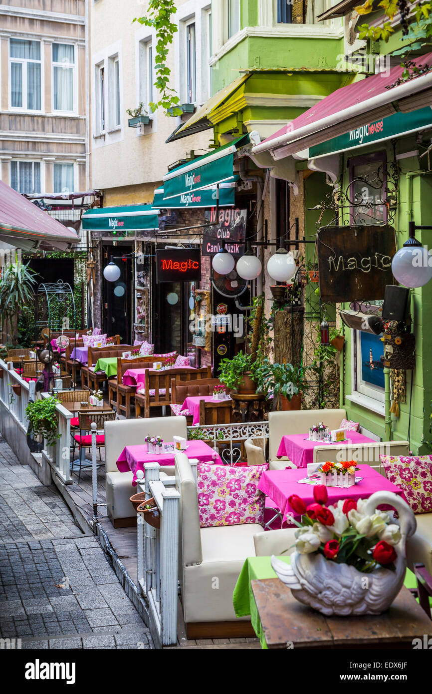 French street dining hi-res stock photography and images - Alamy