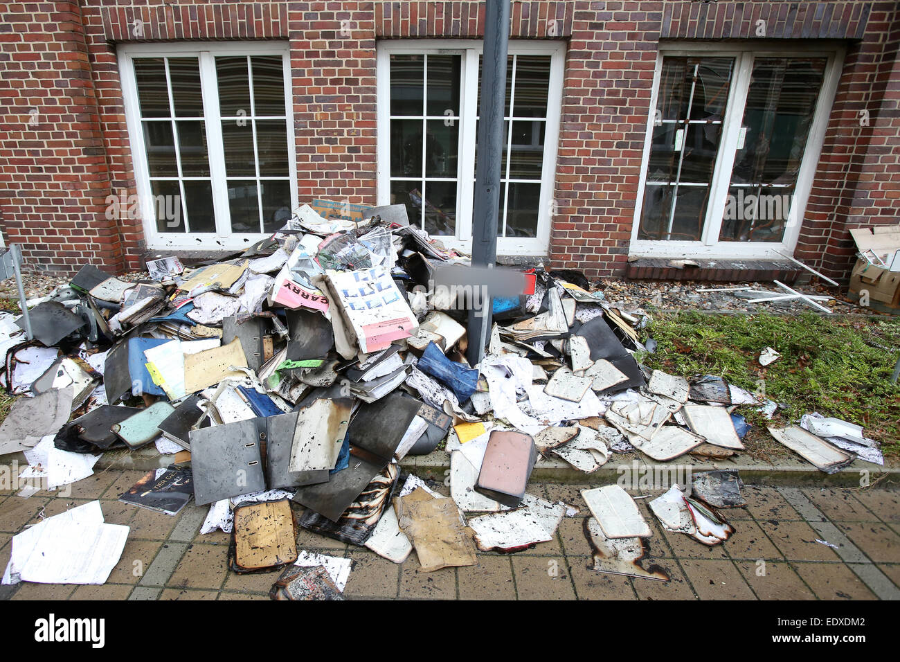 Burned Newspaper Hi-res Stock Photography And Images - Alamy