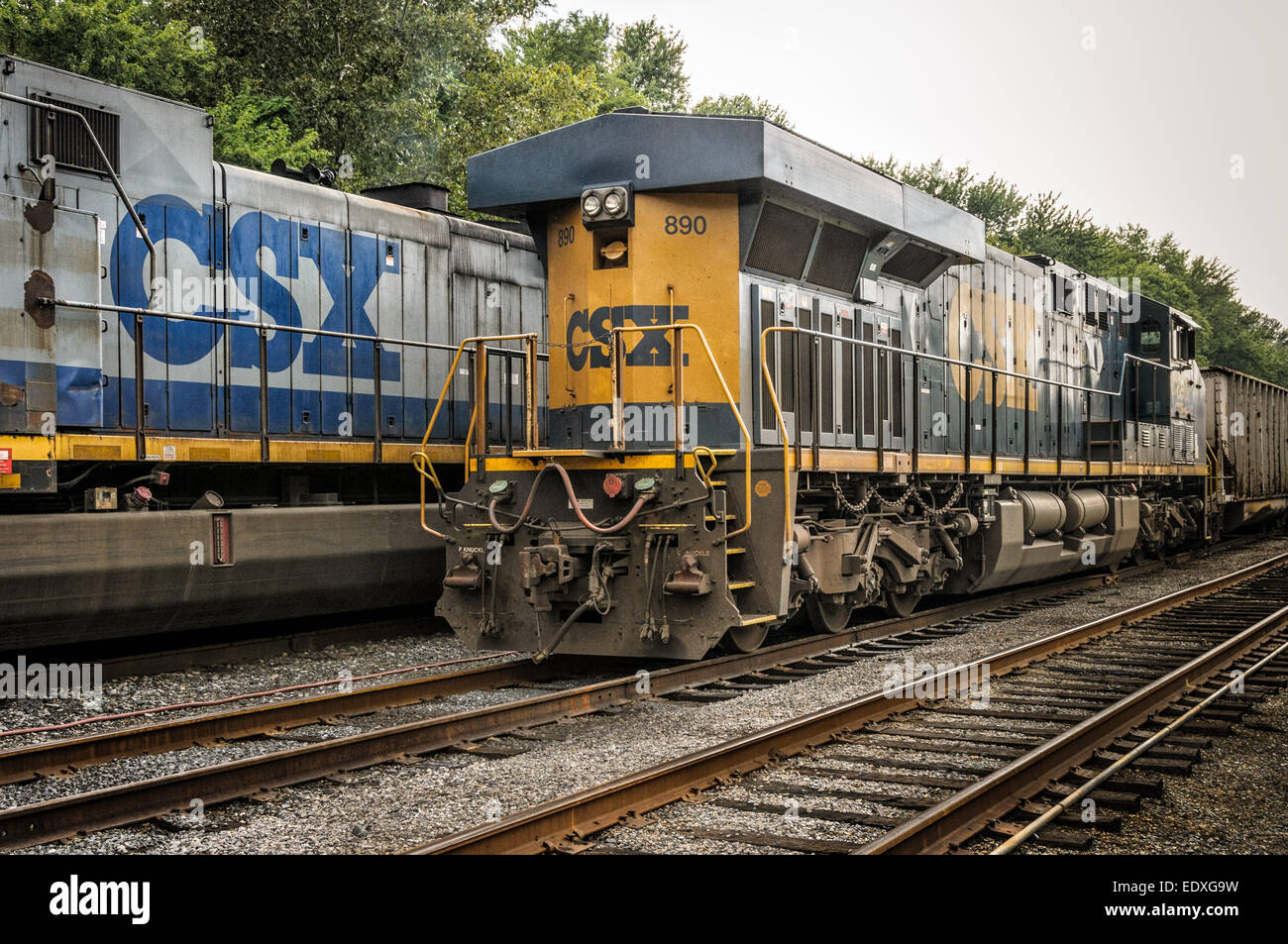 CSX ES44AH Locomotive No 890 and CW44AC Locomotive No 111, Brunswick, MD Stock Photo