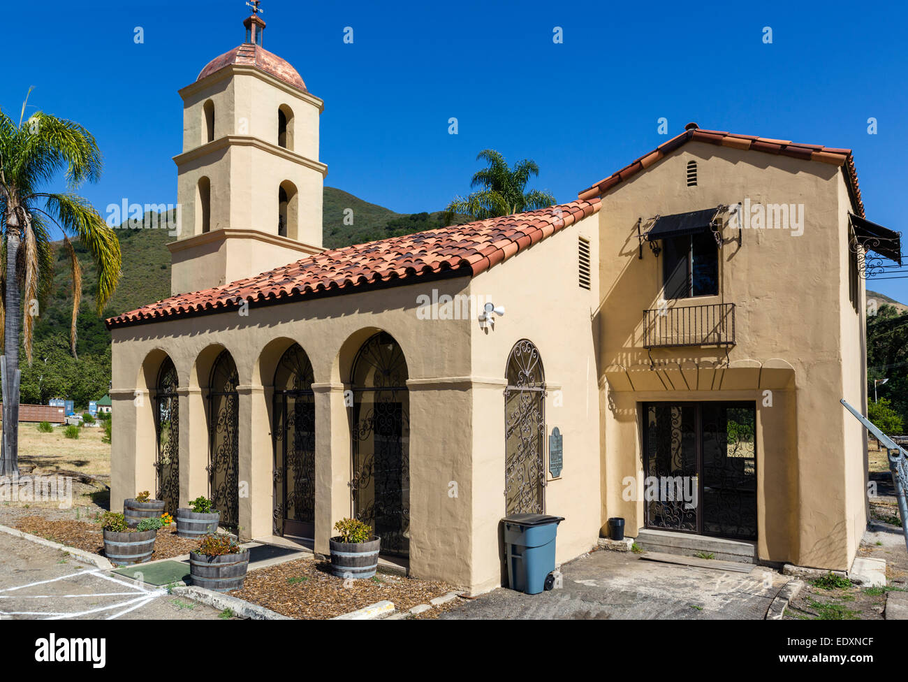 The derelict Motel Inn, formerly the Milestone Mo-Tel, the world's first motel opened in 1925, San Luis Obispo, California, USA Stock Photo