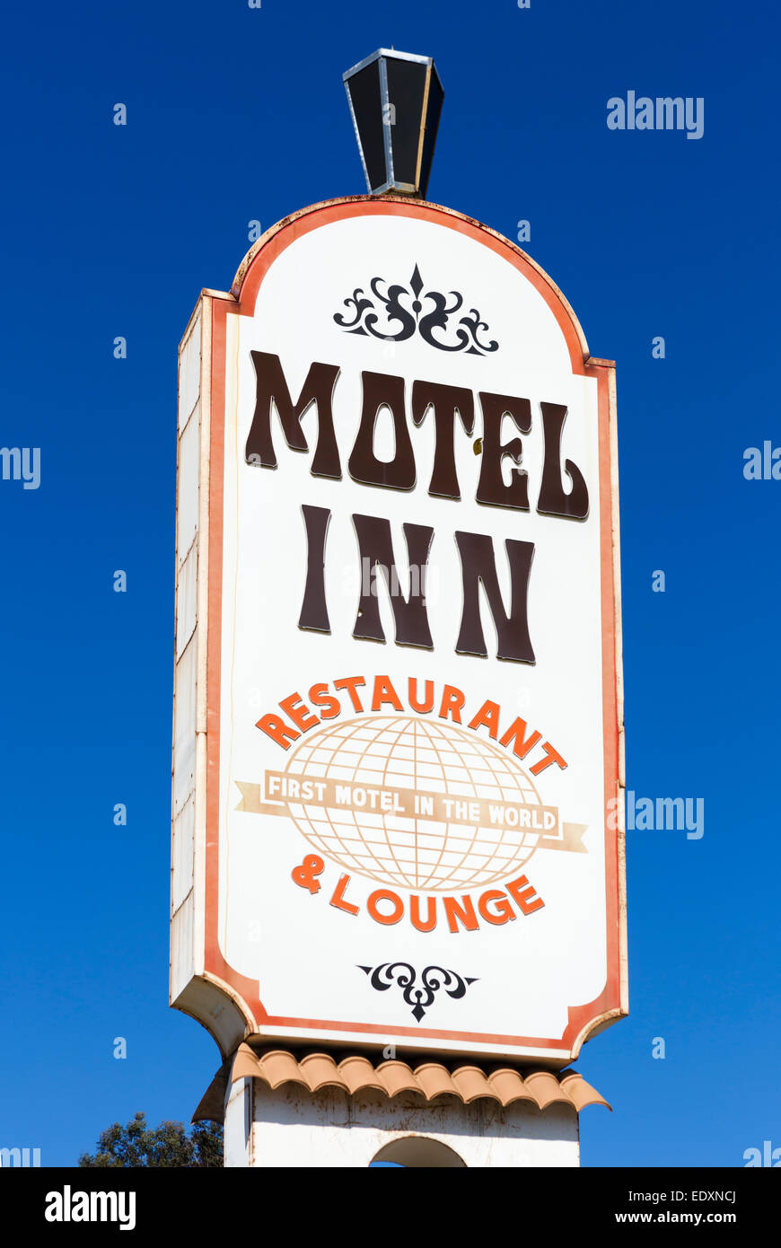 Sign outside now derelict  Motel Inn, formerly Milestone Mo-Tel, the world's first motel, San Luis Obispo, California, USA Stock Photo