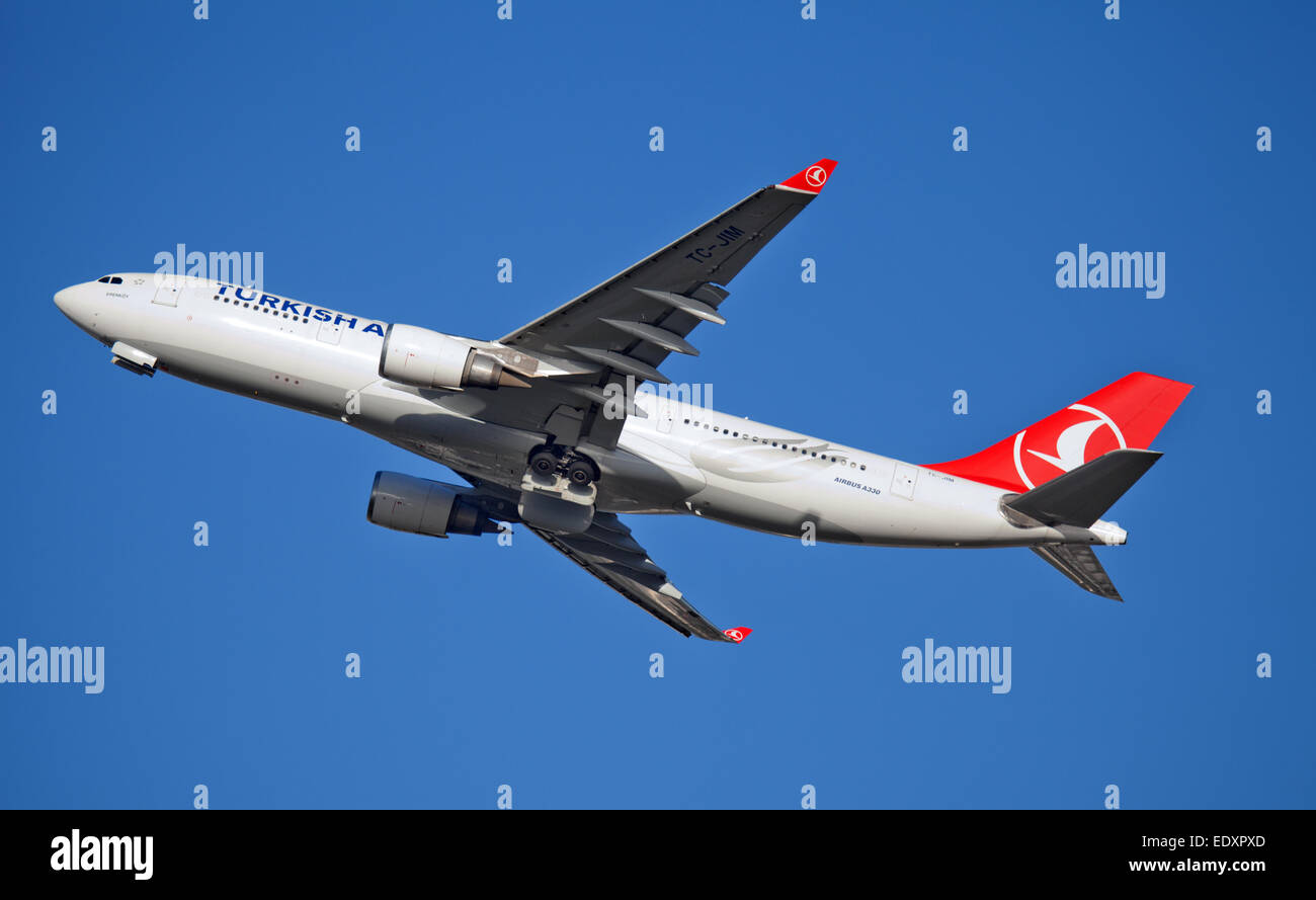 Turkish Airlines Airbus a330 TC-JIM departing London-Heathrow Airport LHR Stock Photo