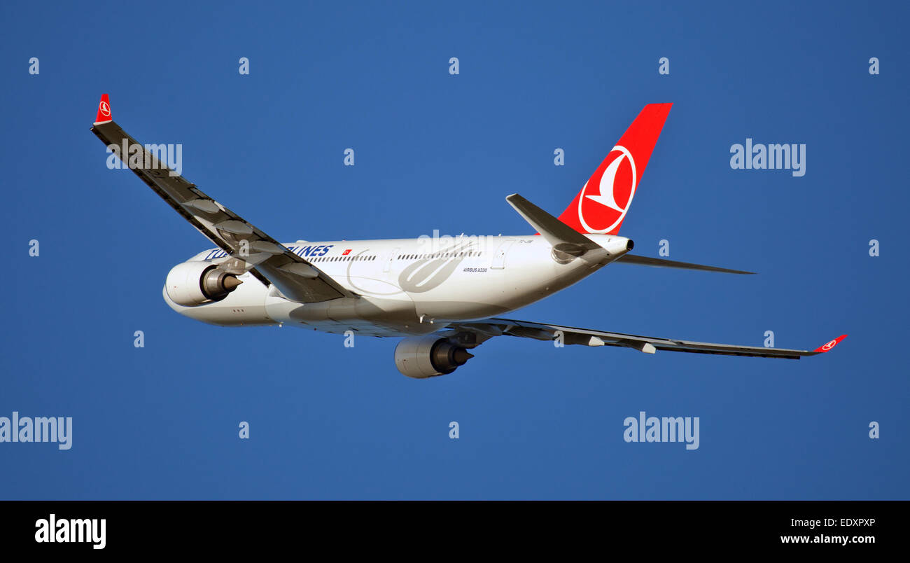 Turkish Airlines Airbus a330 TC-JIM departing London-Heathrow Airport LHR Stock Photo