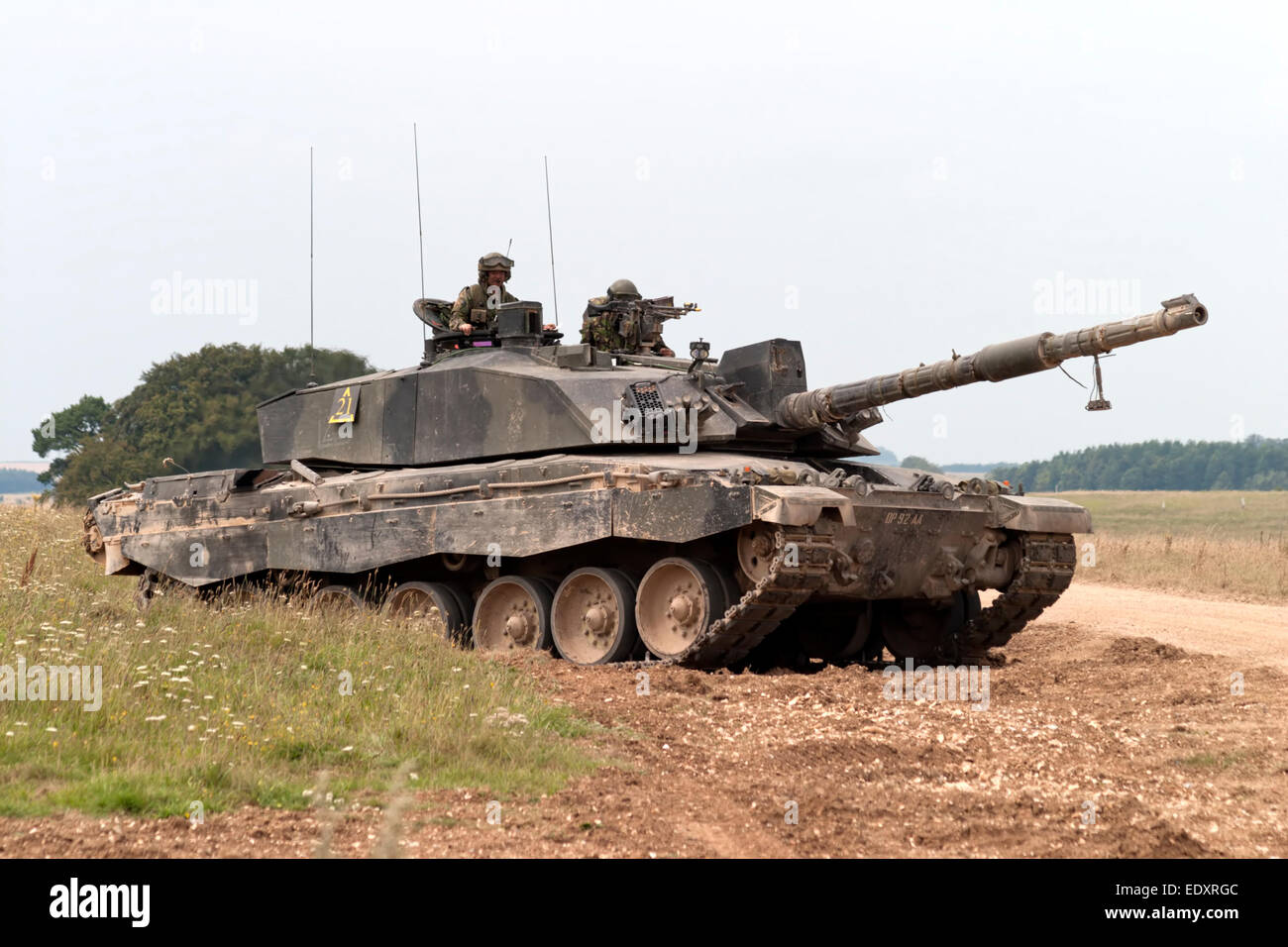 Challenger 2 Main Battle Tank (MBT) of the British Army on exercise on the  Salisbury Plain Military Training Area Wiltshire, UK Stock Photo - Alamy