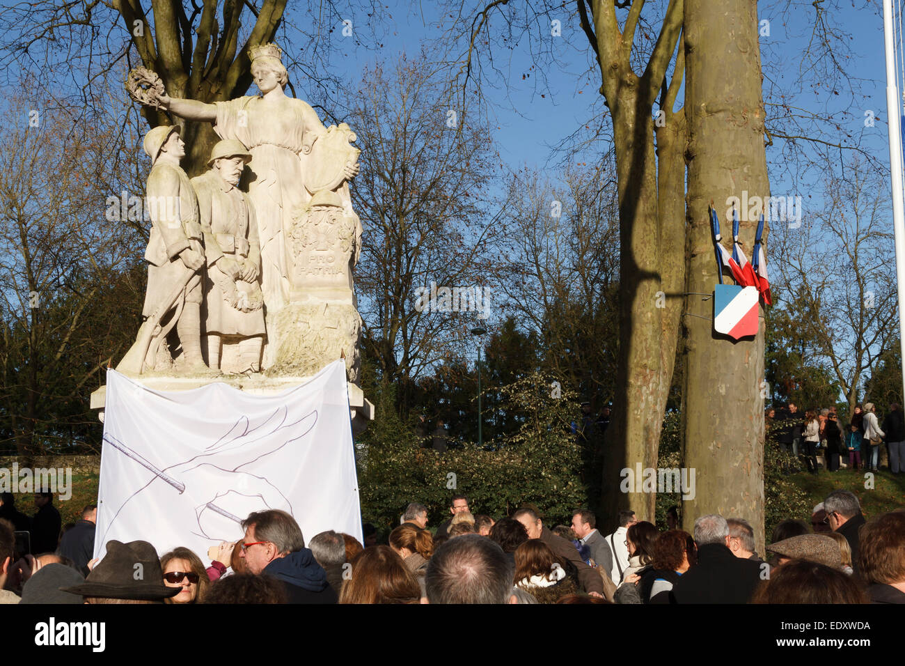 Abmoise, France. 11th January, 2015. French people against terrorist attack on Charlie Hebdo on 07 January 2015, gathering in Amboise, France sunday january 11th Credit:  Pierre Guillaume/Alamy Live News Stock Photo