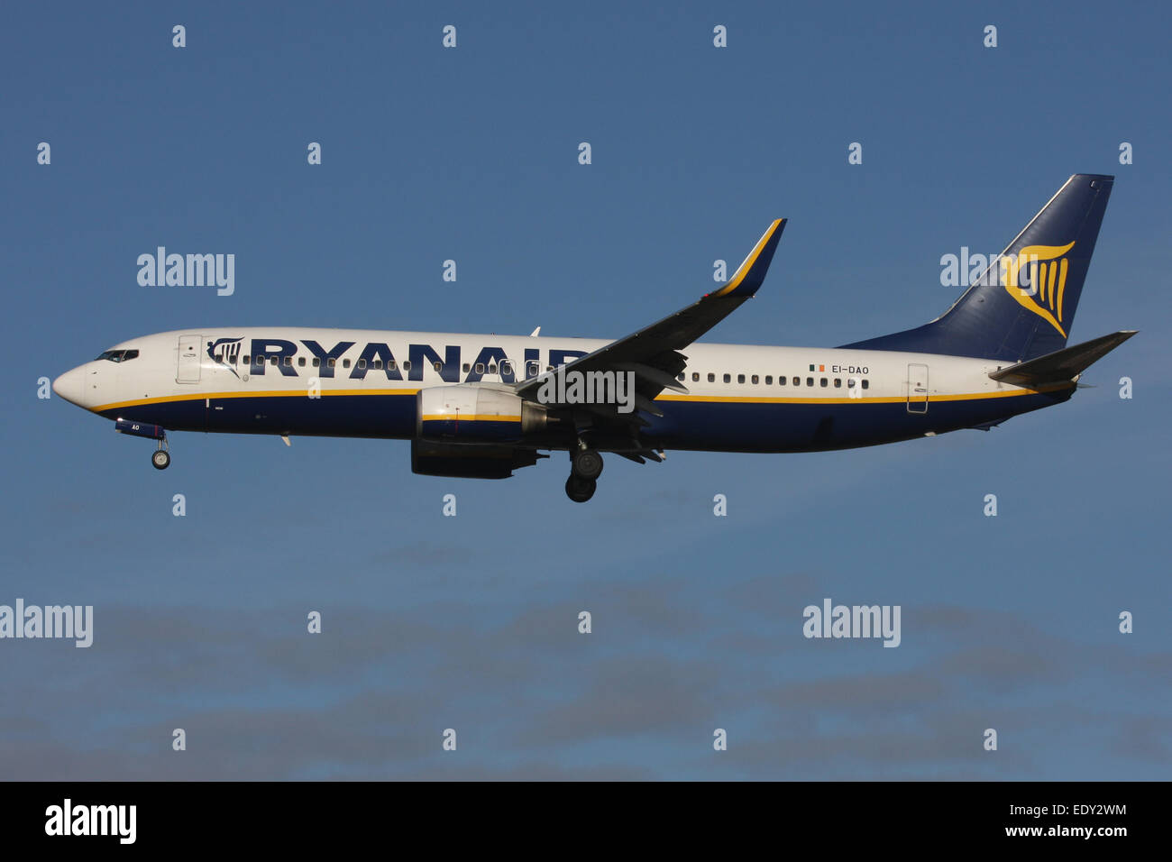 RYANAIR 737 800 Stock Photo - Alamy