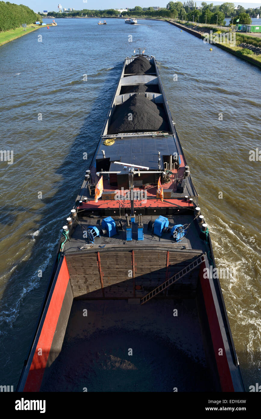 Barge holland amsterdam cargo hi-res stock photography and images - Alamy