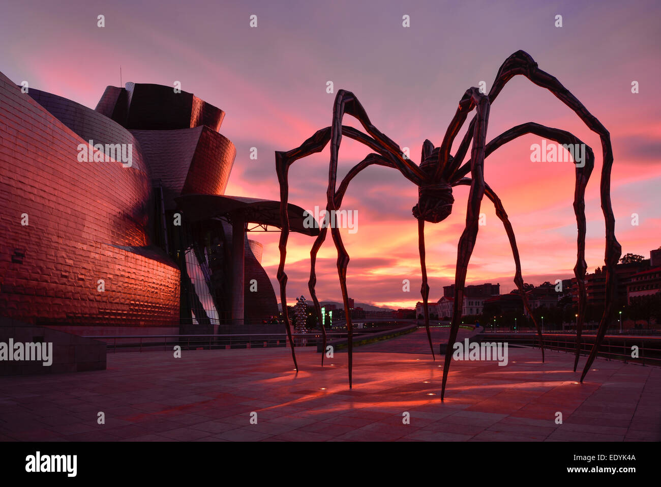 Spider sculpture Maman by Louise Bourgeois, in front of the Guggenheim Museum Bilbao, Bilbao, Basque Country, Biscay Province Stock Photo