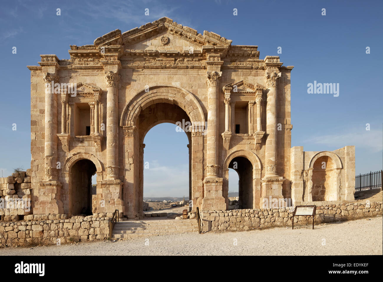 Triumphal arch in honour of Emperor Hadrian, portal, built 129-130 AD, an ancient Roman city of the Decapolis, Jerash Stock Photo