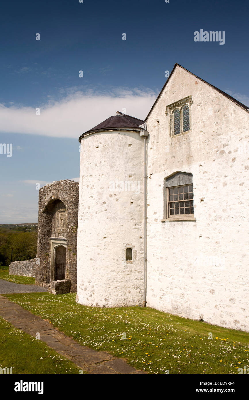 UK, Wales, Swansea, Gower, Oxwich Castle, Tudor Manor House and gateway