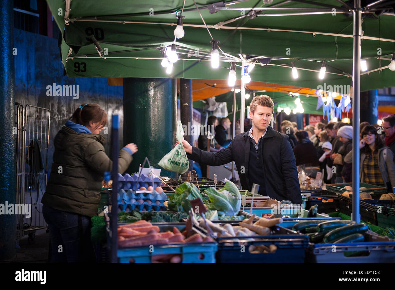 Borough market london. credit: LEE RAMSDEN / ALAMY Stock Photo