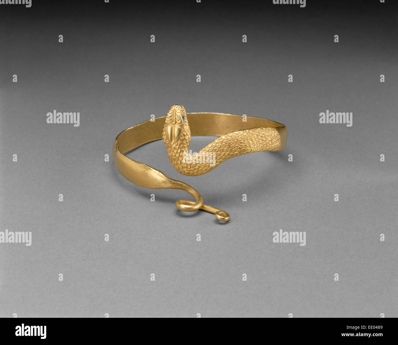 Egypt gold snake hi res stock photography and images Alamy