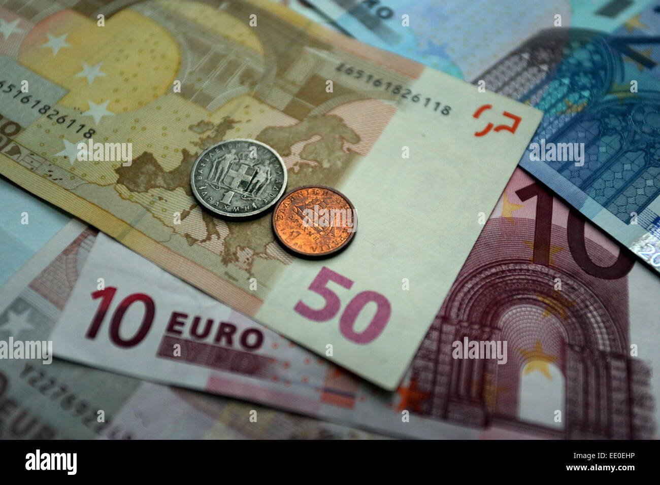 Different currency notes hi-res stock photography and images - Alamy