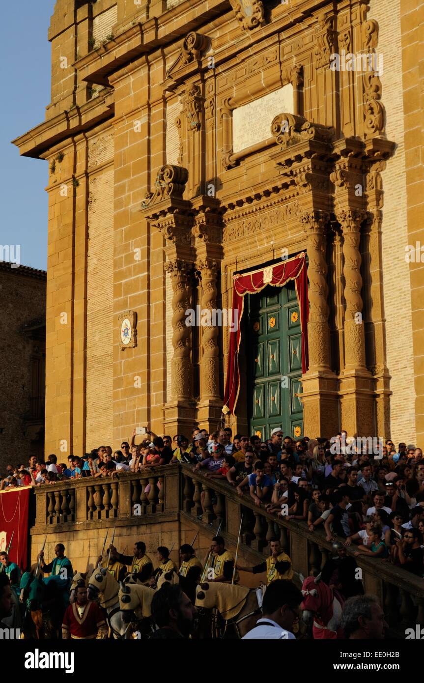 Norman knights hi-res stock photography and images - Alamy