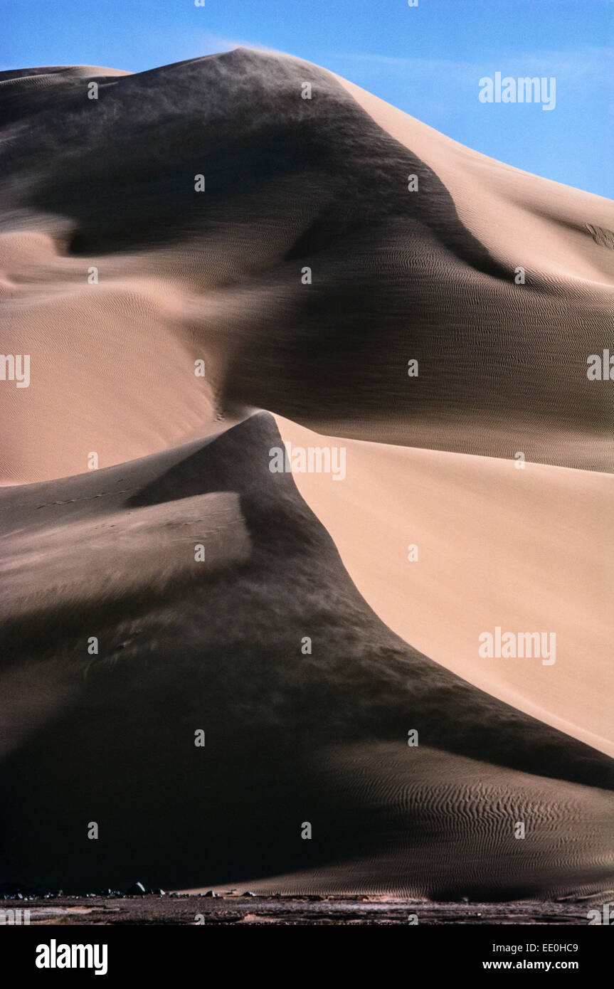 Sand dunes of the Grand Erg Occidental near Taghit in North west Algeria. Stock Photo