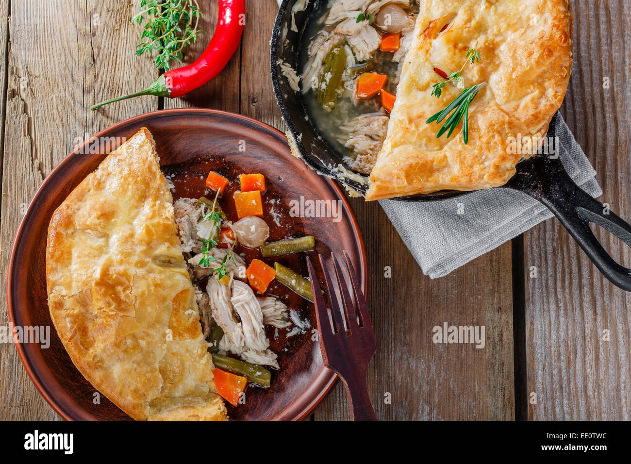 Chicken and vegetable pie hi-res stock photography and images - Alamy
