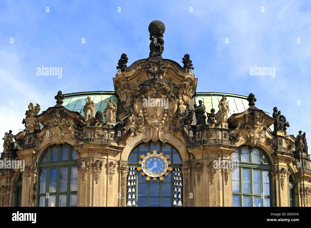 Deutschland, Sachsen, Dresden, Altstadt, Zwinger, Glockenspielpavillon, Glocken aus Meissener Porzellan Stock Photo