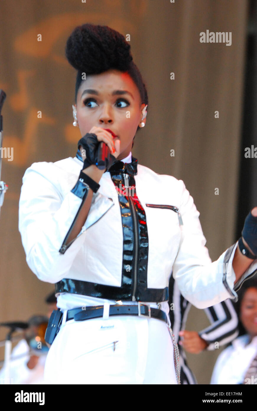 Janelle Monáe headlines day 2 of the Taste of Chicago 2014 at the Petrillo Music Shell at Chicago's Grant Park on Thursday, July 10, 2014  Featuring: Janelle Monae Where: Chicago, Illinois, United States When: 11 Jul 2014 Stock Photo