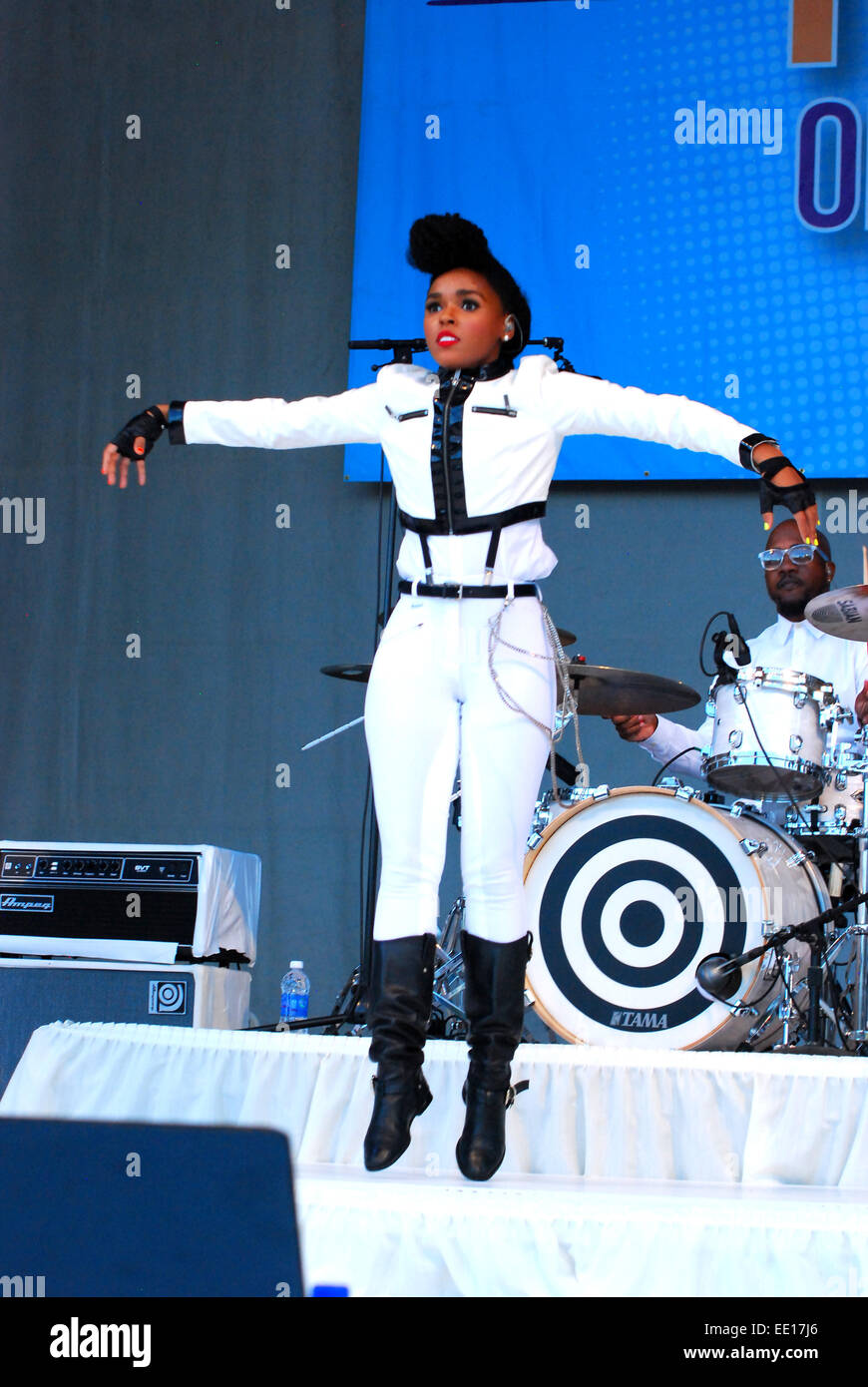 Janelle Monáe headlines day 2 of the Taste of Chicago 2014 at the Petrillo Music Shell at Chicago's Grant Park on Thursday, July 10, 2014  Featuring: Janelle Monae Where: Chicago, Illinois, United States When: 11 Jul 2014 Stock Photo