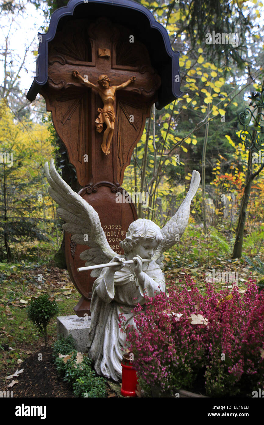 Geschmuecktes Grab auf einem Friedhof an Allerheiligen Stock Photo