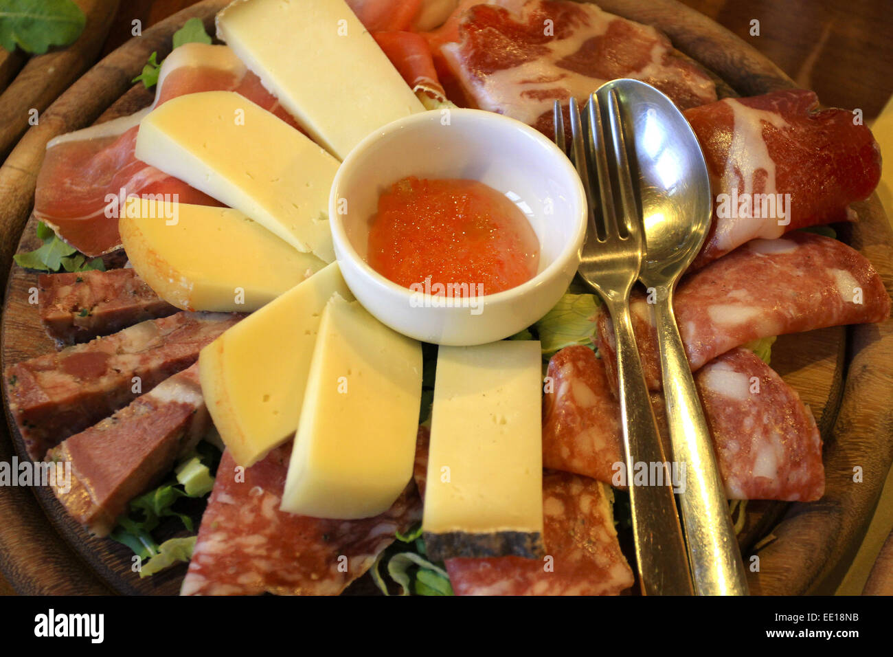 Essen, Wurst und Käse aus der Toskana, toskanische Spezialitäten, Food, meats and cheeses from Tuscany, Tuscan specialties, nutr Stock Photo
