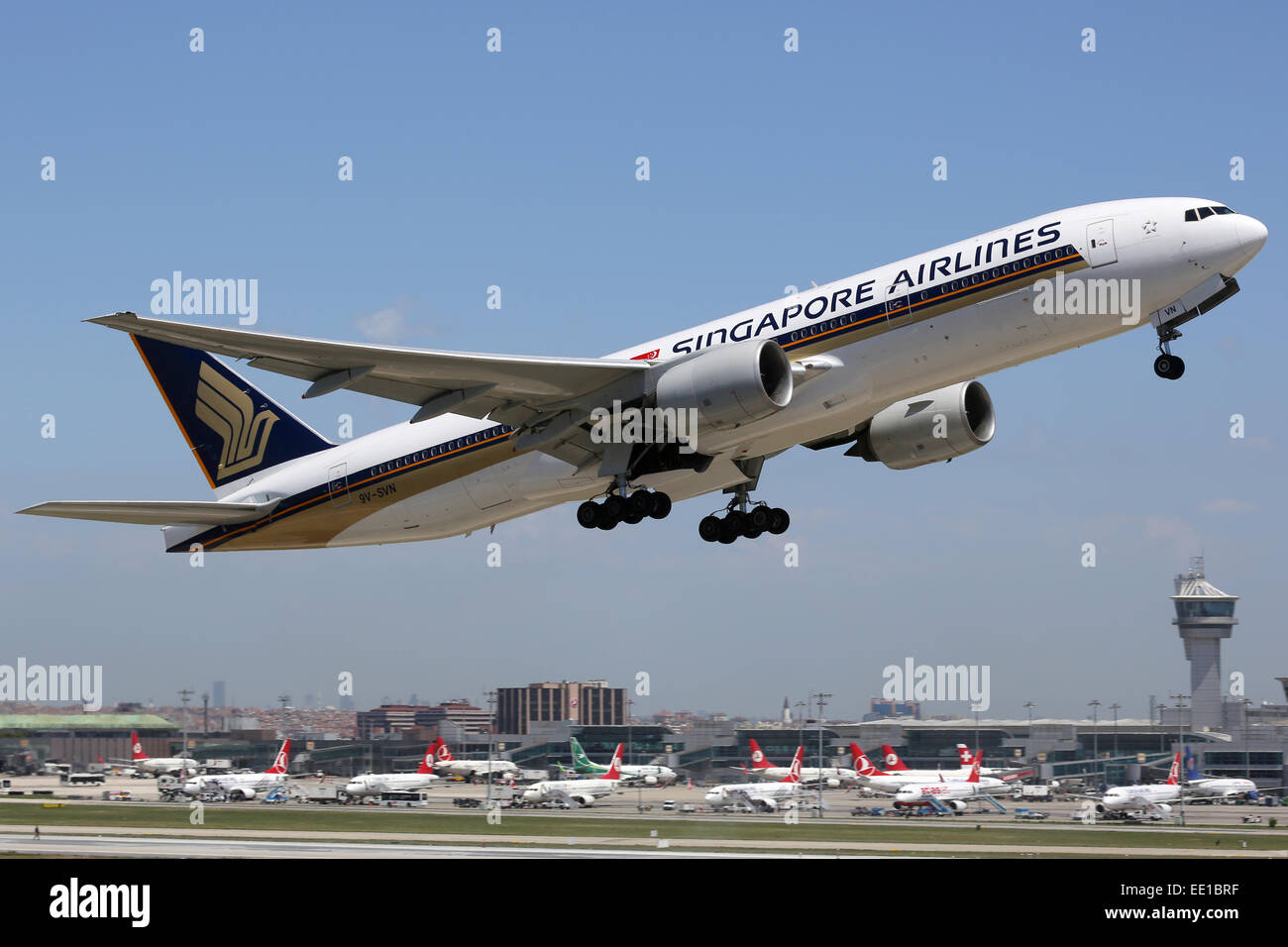 Istanbul, Turkey - May 15, 2014: A Singapore Airlines Boeing 777-200 with the registration 9V-SVN takes off from Istanbul Intern Stock Photo