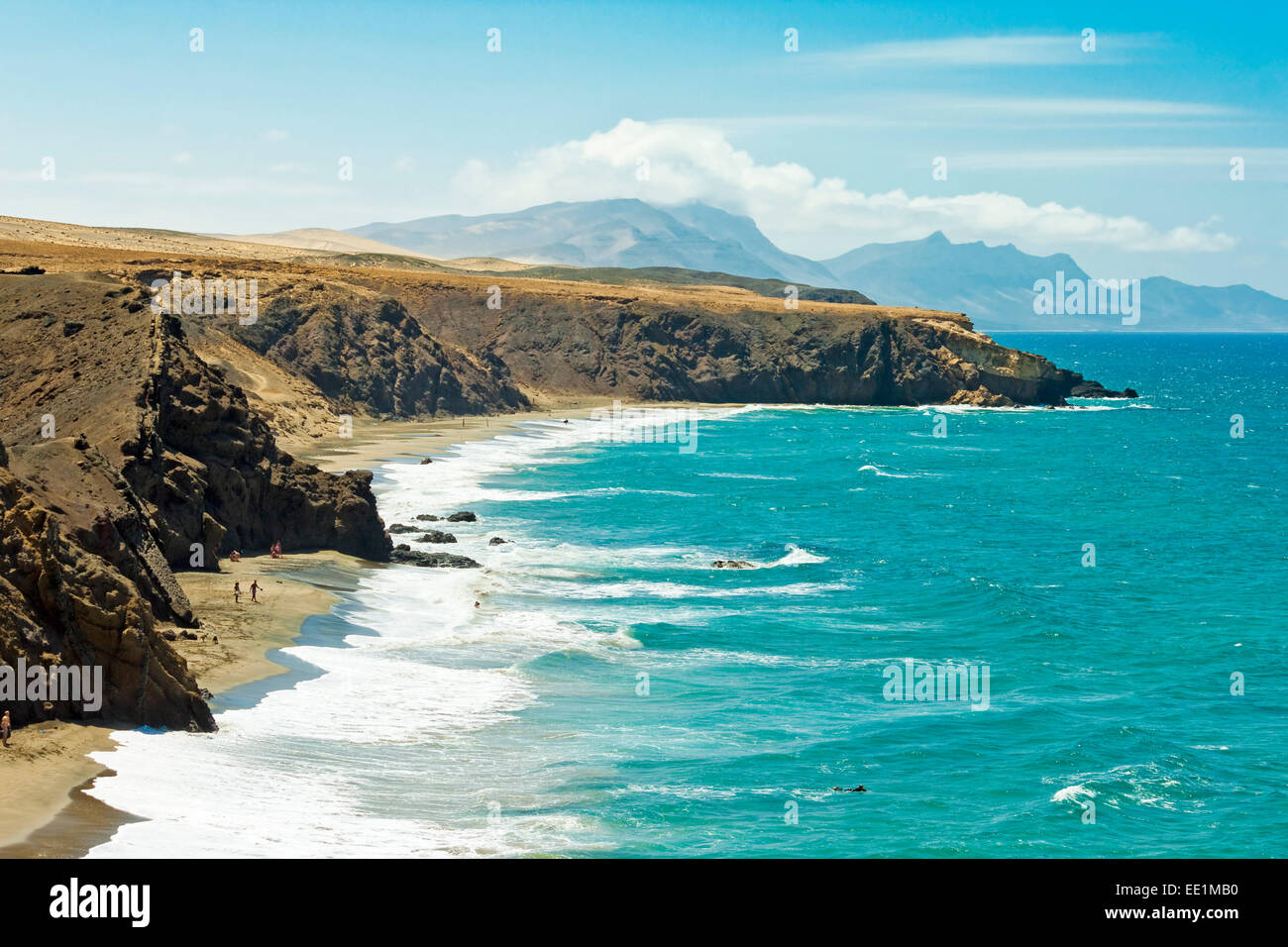 La Pared surf beach and Parque Natural Jandia mountains beyond on the southwest coast, La Pared, Fuerteventura, Canary Islands Stock Photo