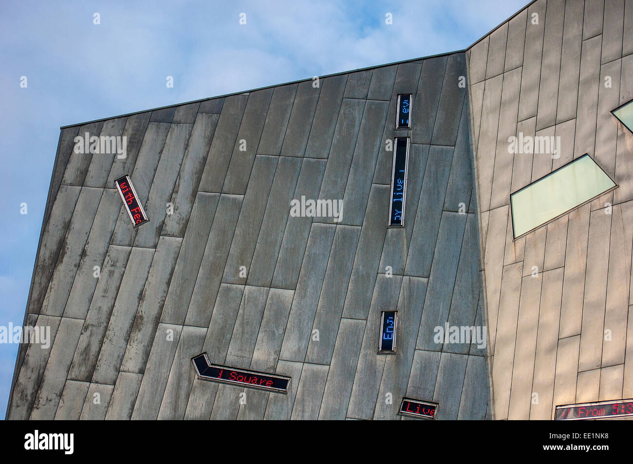 Square structure hi-res stock photography and images - Alamy