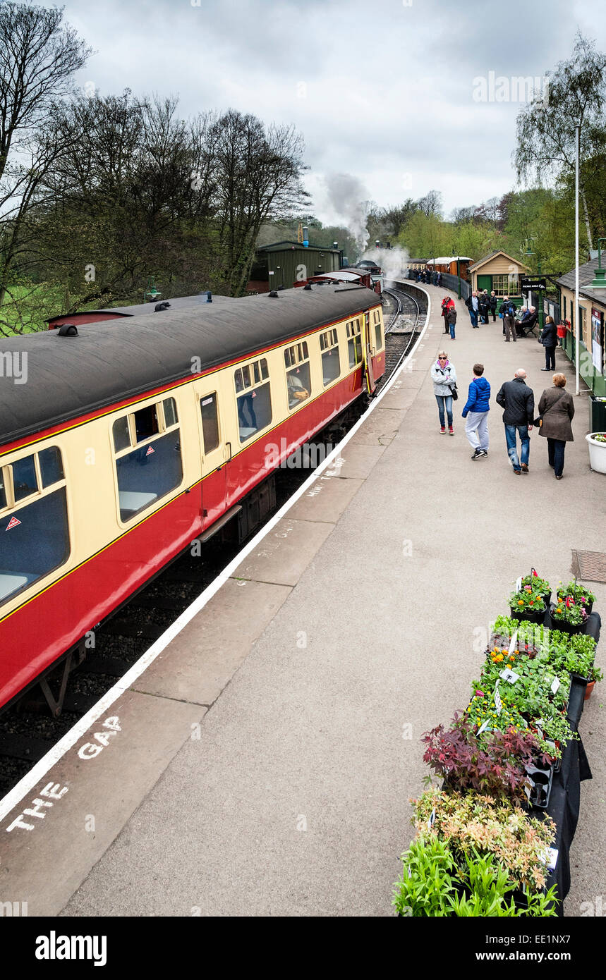 A steam train at Pickering station Stock Photo Alamy