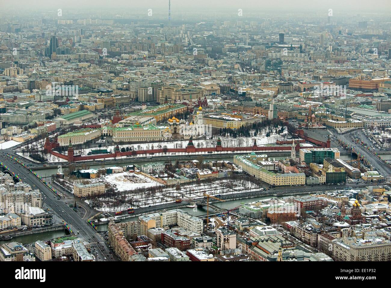 Вырос на московской. Москва растет. Moscow Aerial view. Как разрасталась Москва. Москва разрастается картинки.