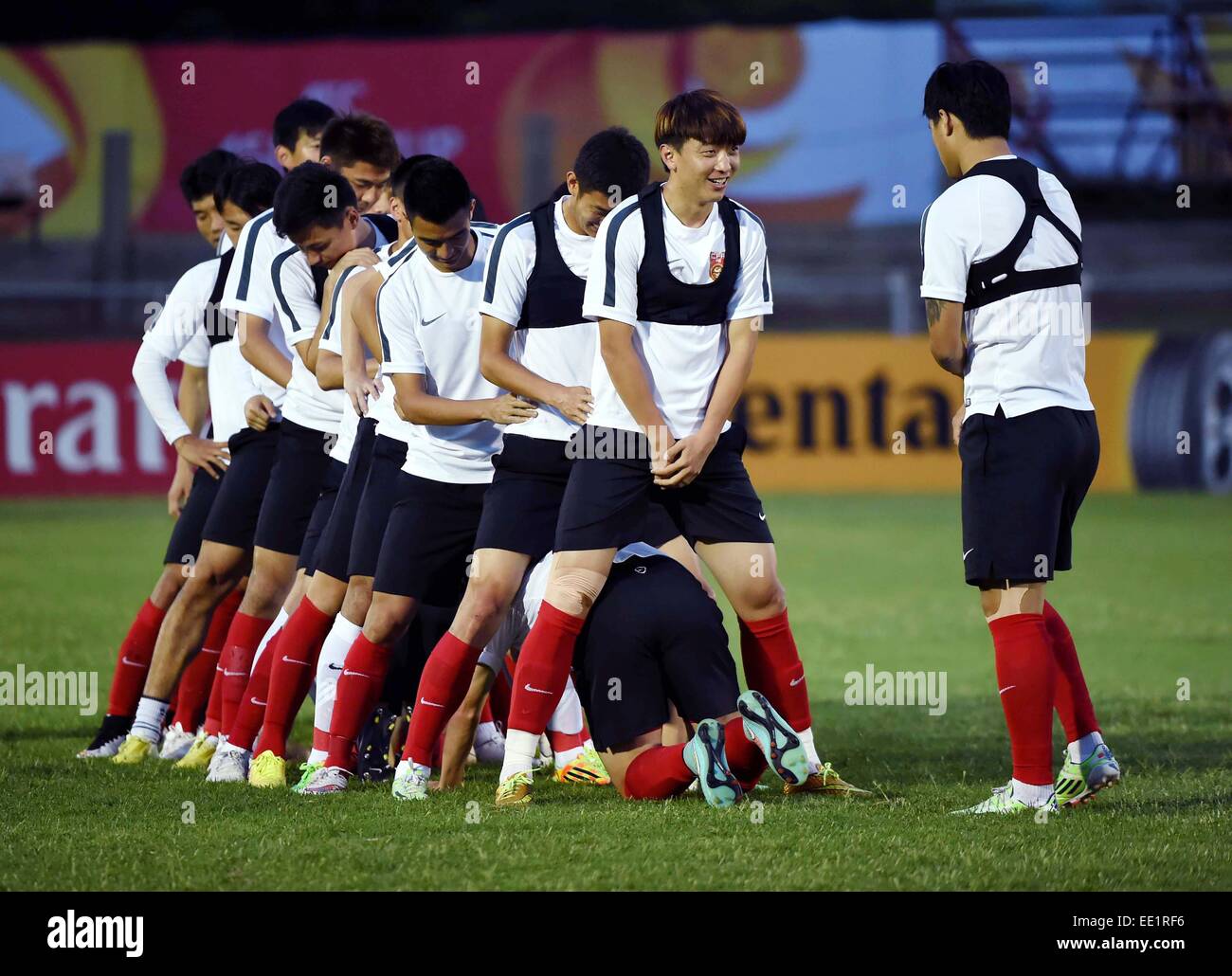 Iran's Mobarakeh Sepahan football team vs Uzbekistan's Olmaliq football  team in pics