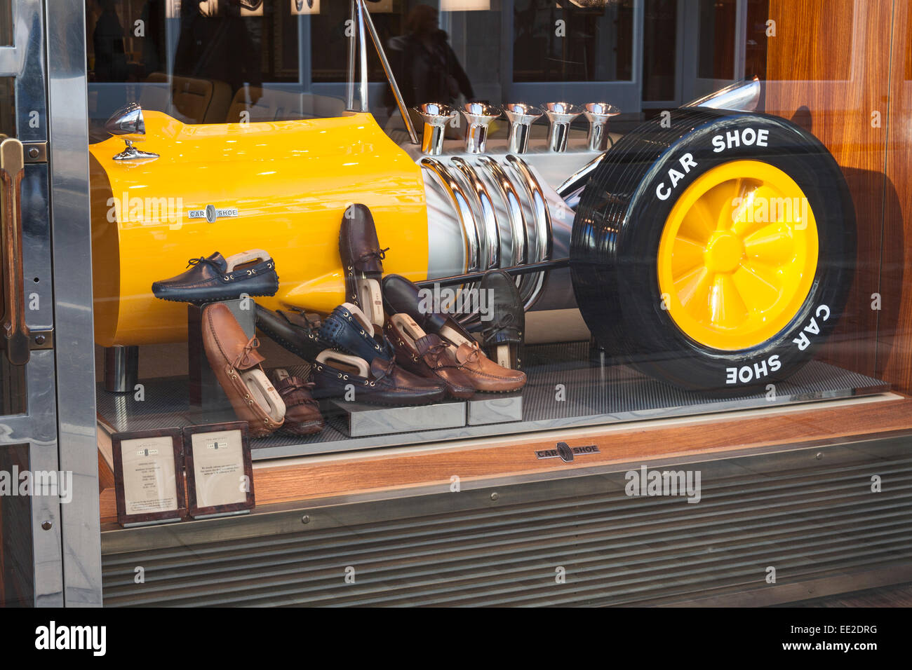 London, New Bond Street A shoe manufacturer's window display Stock Photo Alamy London, New Bond Street A shoe manufacturer's window display Stock Photo Alamy