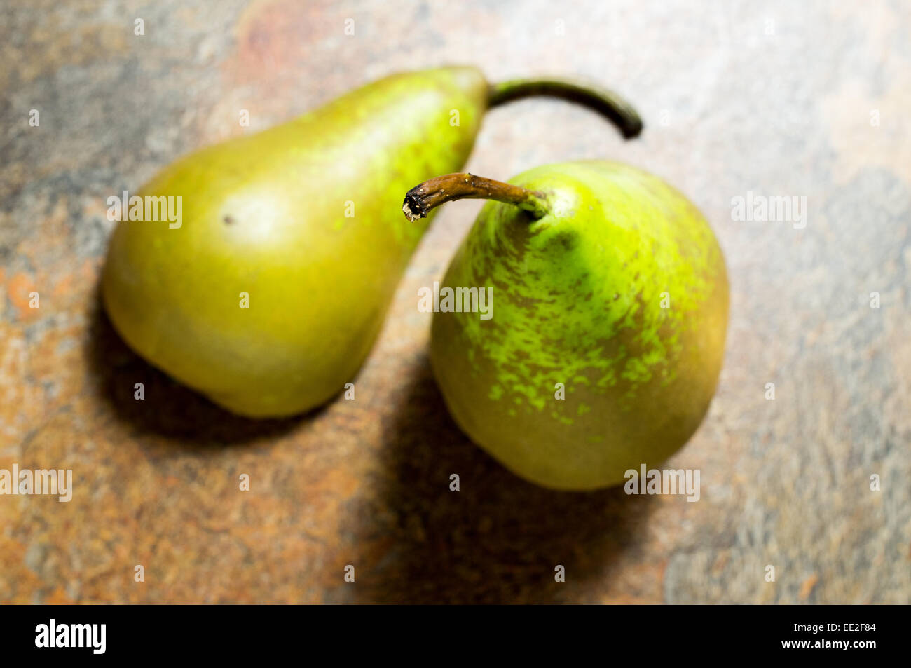 Pears: ripe green fruit harvest Stock Photo - Alamy