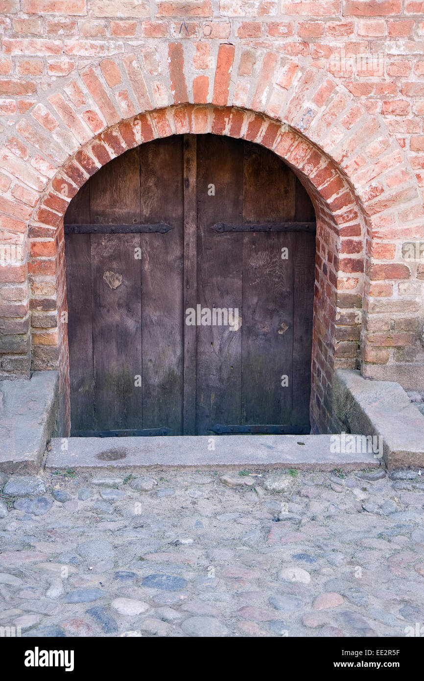 Дверь в погреб своими руками