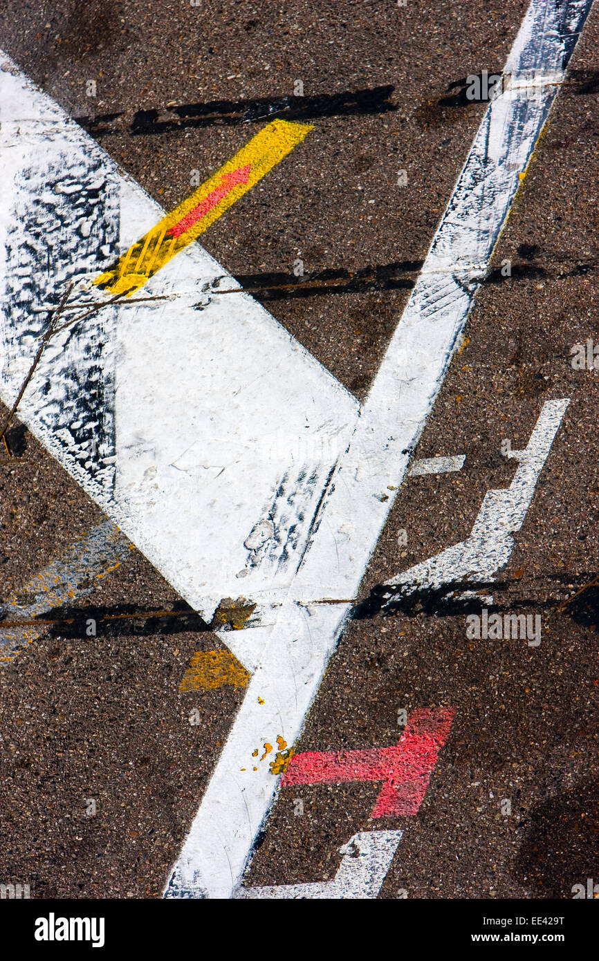 Tyre marks hi-res stock photography and images - Page 3 - Alamy