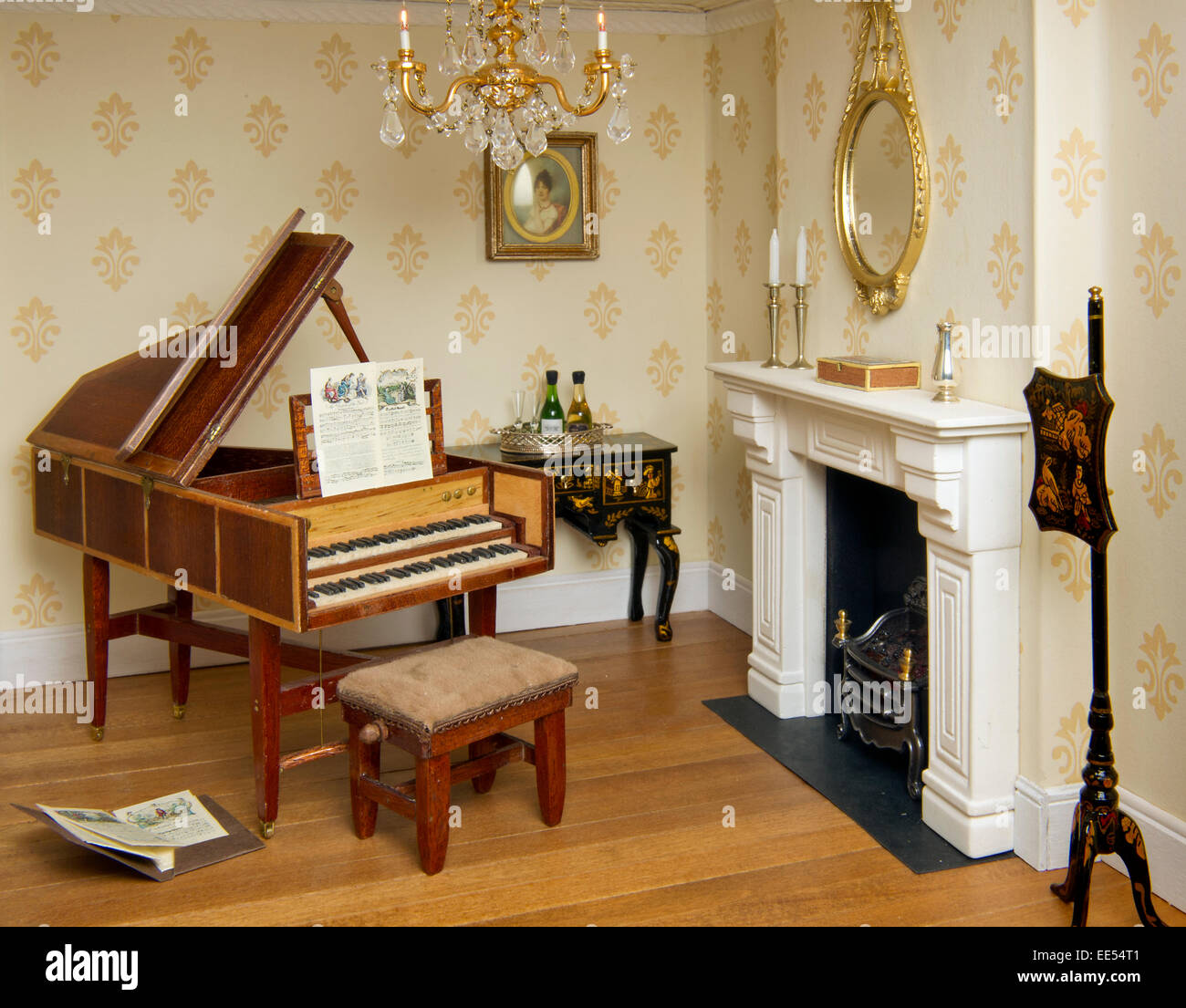 Georgian town house interiors hi-res stock photography and images - Page 2  - Alamy