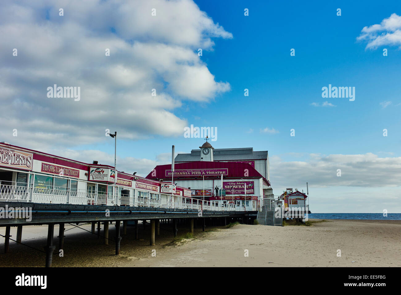 britannia-pier-great-yarmouth-stock-photo-alamy