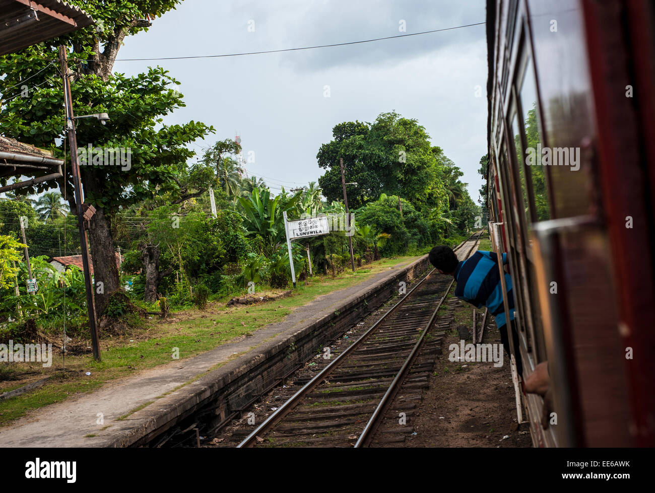 Train Journey From Colombo To Chilaw Sri Lanka Stock Photo Alamy train-journey-from-colombo-to-chilaw-sri-lanka-stock-photo-alamy