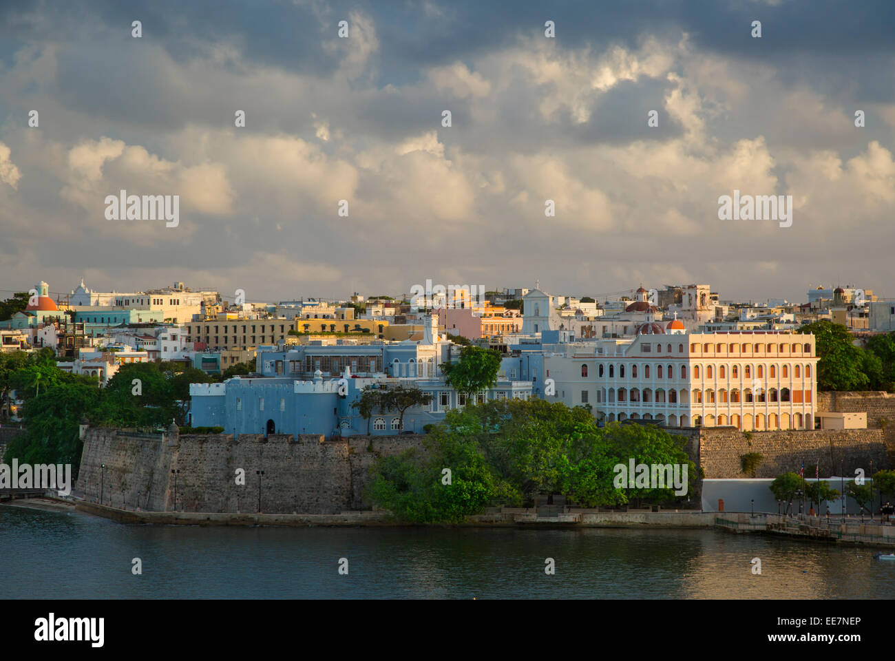 Old san juan buildings puerto rico hi-res stock photography and images ...