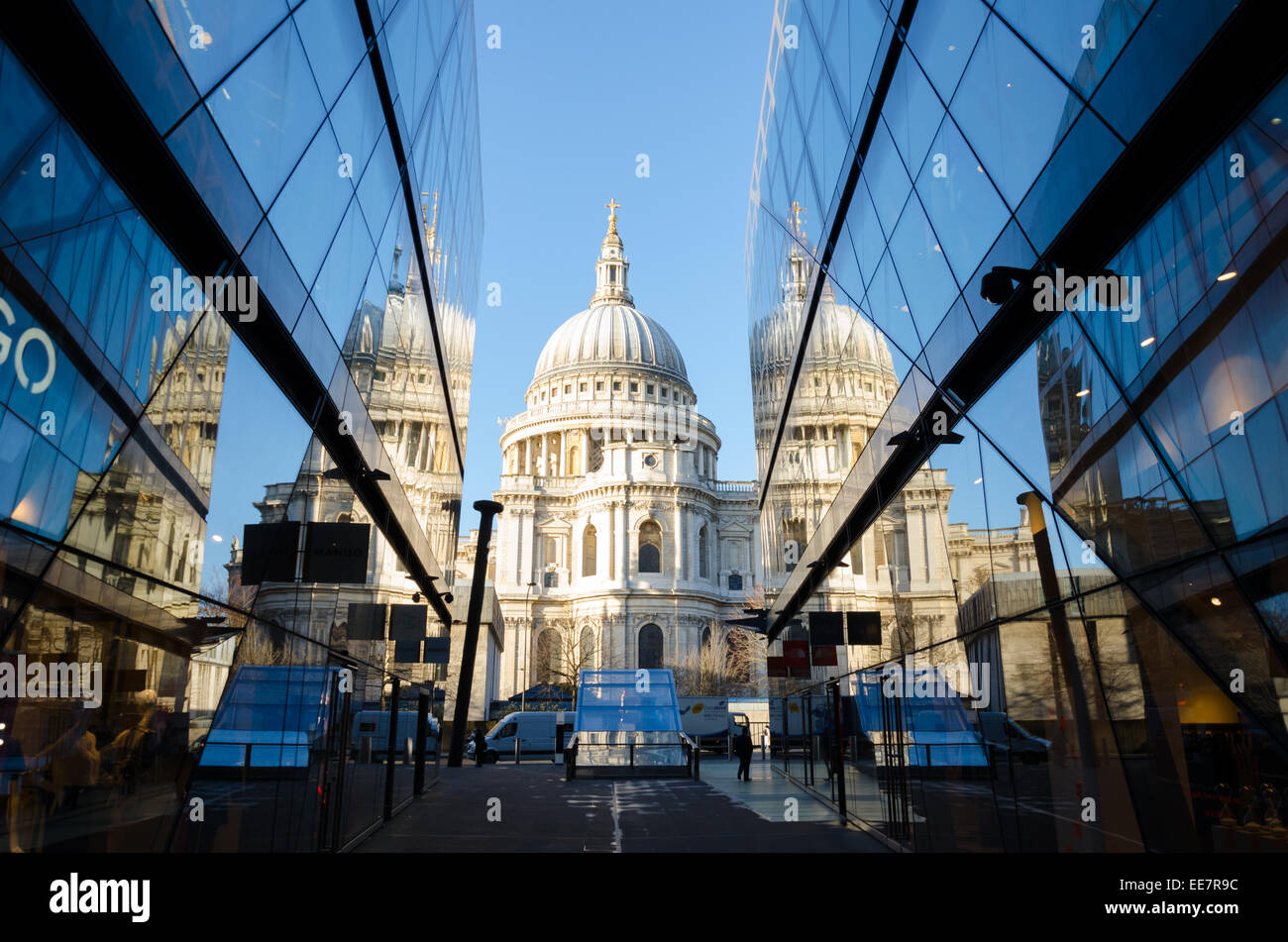 St Paul's Cathedral reflected in the glass of One New Change shopping centre. City of London, UK Stock Photo