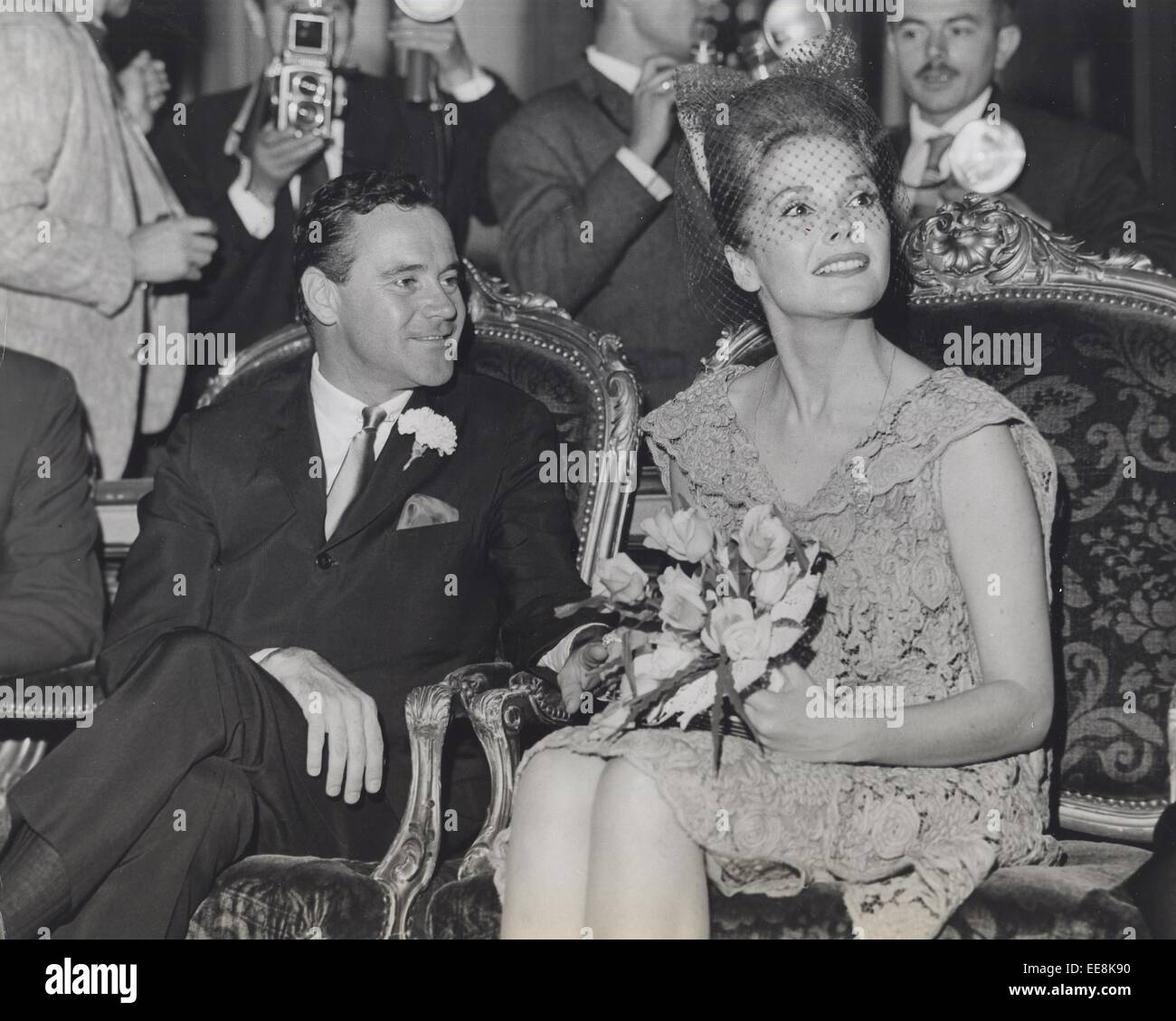 JACK LEMMON with wife Felicia Farr wedding in Paris. © Smp/Globe Photos/ZUMA Wire/Alamy Live News Stock Photo