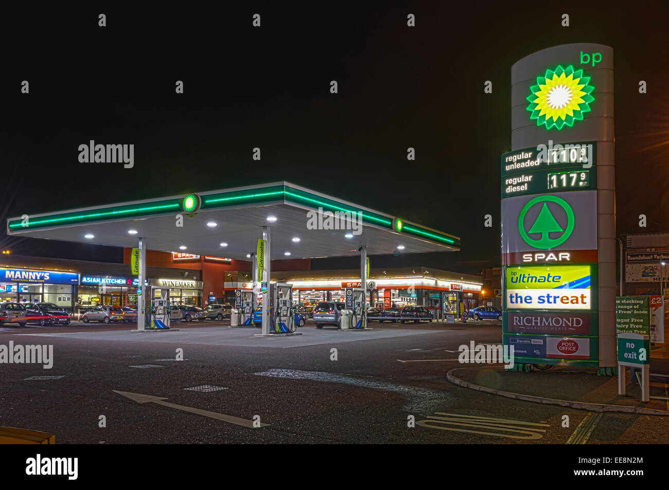 Petrol Station Forecourt Stock Photos Petrol Station Forecourt