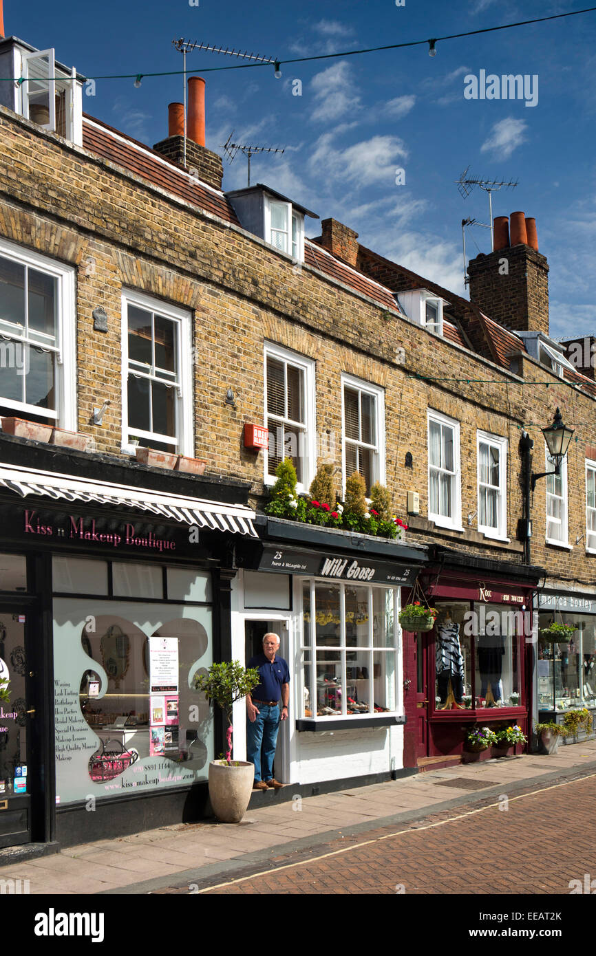 Shop street road local town hires stock photography and images Alamy