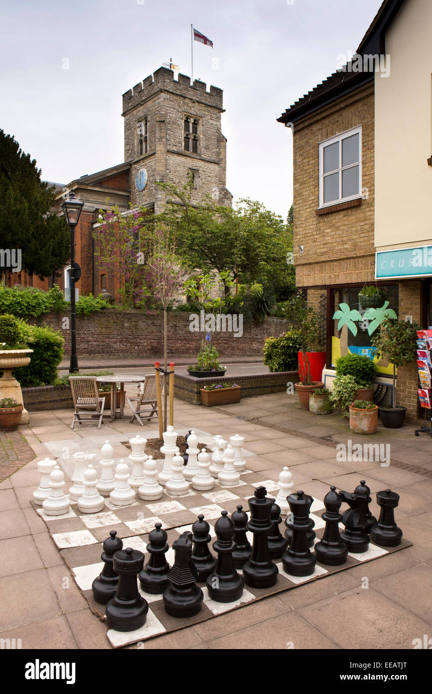 UK, London, Twickenham, Church Street, St Mary’s Church and giant chess board Stock Photo